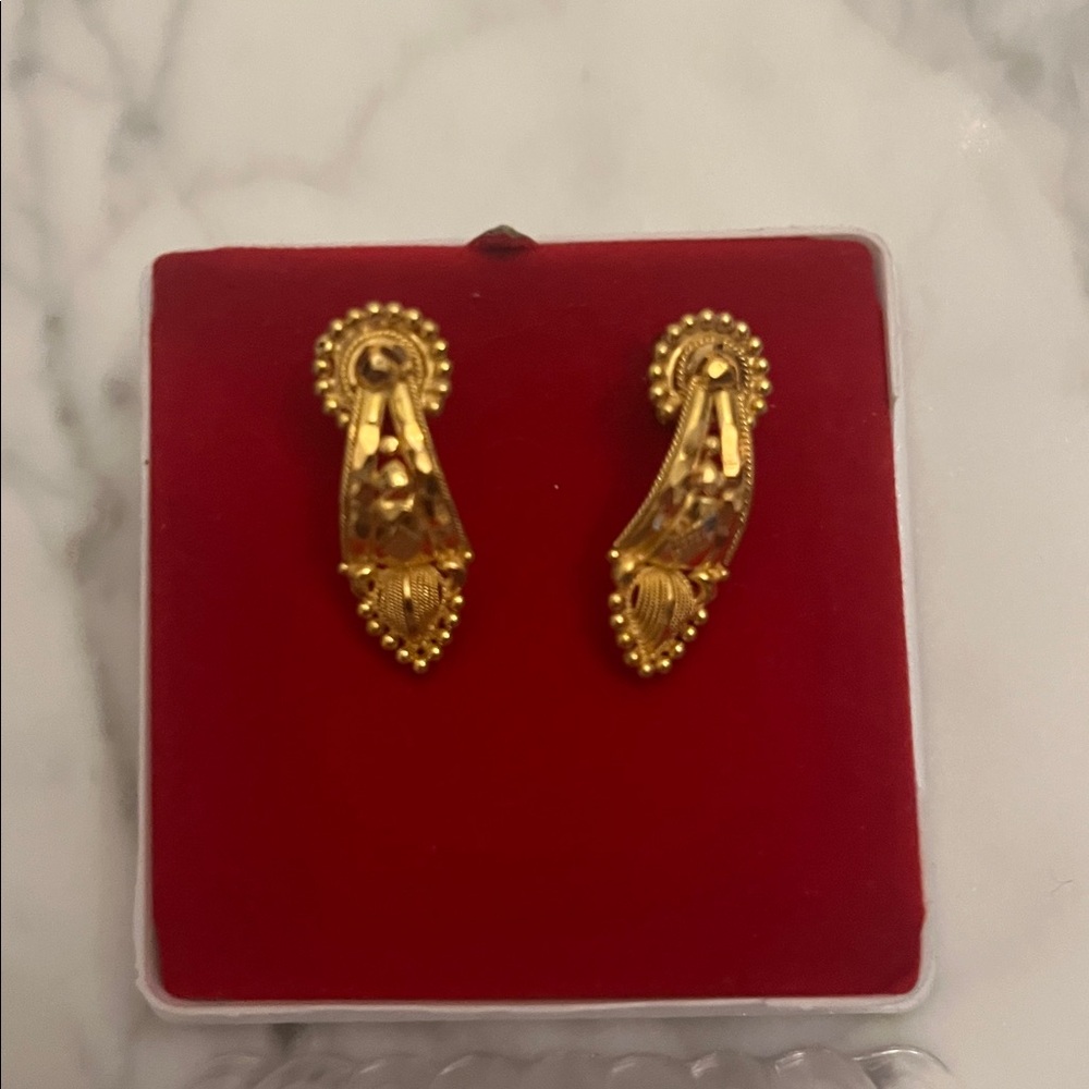 18k earrings not original backs
